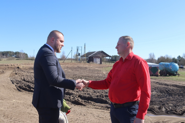 Узнали, как идёт посевная кампания в КСУП «Совбел 2016»